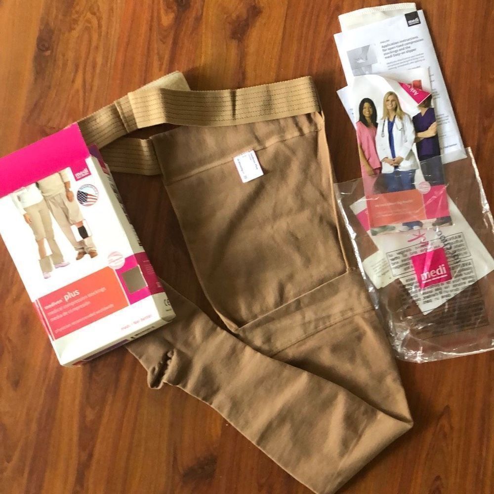NEW Mediven 20903  Beige compression stocking open toe with waist band size 111